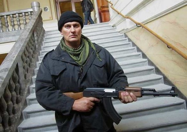 Ivan Jurcevic poseerimas relvaga
