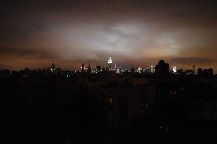 1024px-Hurricane_Sandy_Blackout_New_York_Skyline