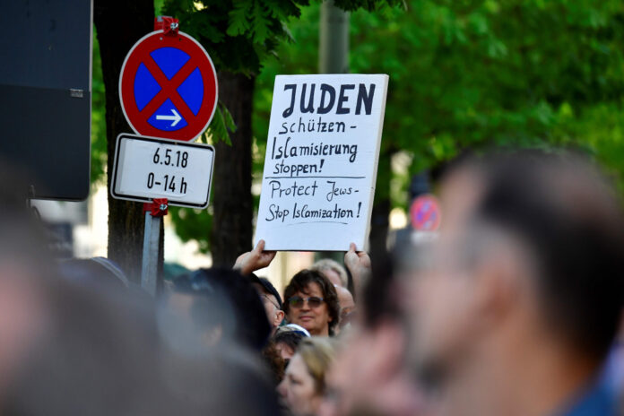 GERMANY-RELIGION-RACISM-JUDAISM-DEMO