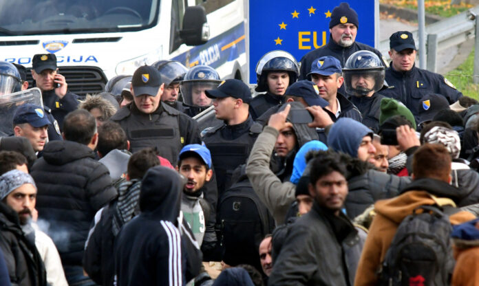 BOSNIA-CROATIA-MIGRANTS-BORDER
