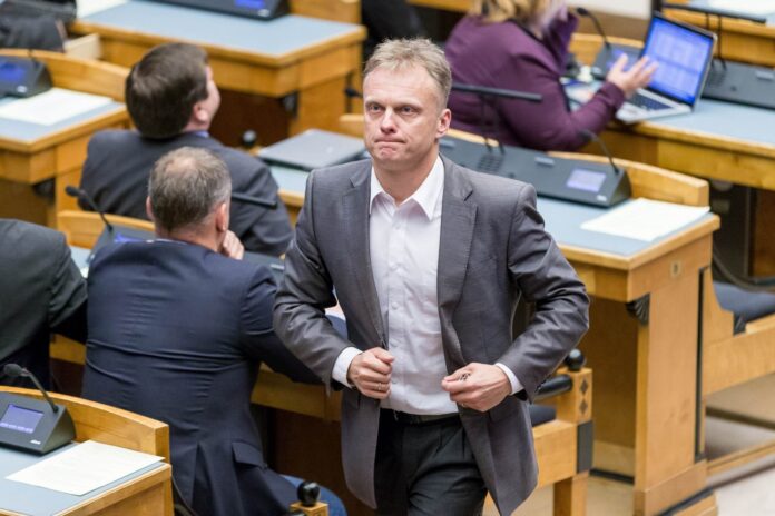 Riigikogu_Imre_Sooäär