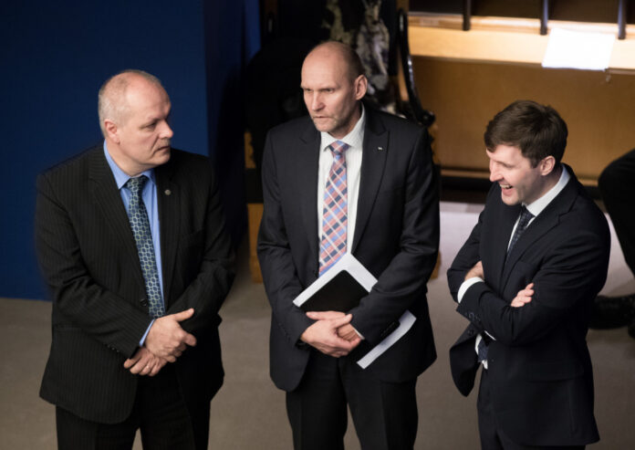 URMAS REINSALU UMBUSALDUSHÄÄLETUS