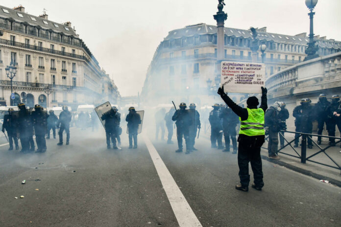 Manifestation of yellow vests in Paris