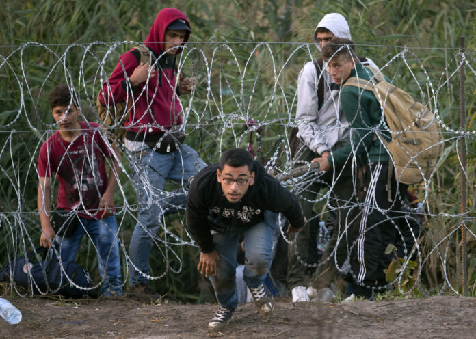 APTOPIX Hungary Migrants