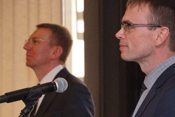 Läti_välisminister_Edgars_Rinkēvičs_ja_Eesti_välisminister_Sven_Mikser_(34481860571)