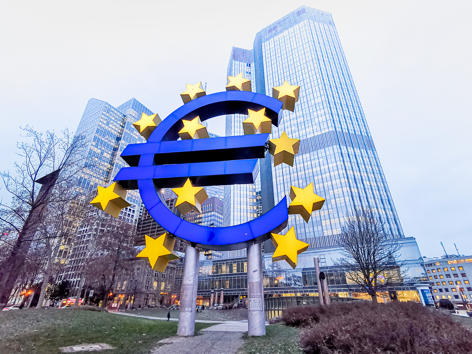 Juhtkiri: ESMi tülist vaatab meile taas kord vastu lihtlabane orjameelsus